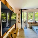 Lightquartier Treefield -sauna - Balkon- Waldnaehe *
