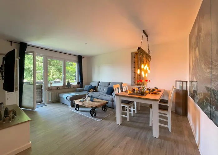 Lightquartier Treefield -sauna - Balkon- Waldnaehe *